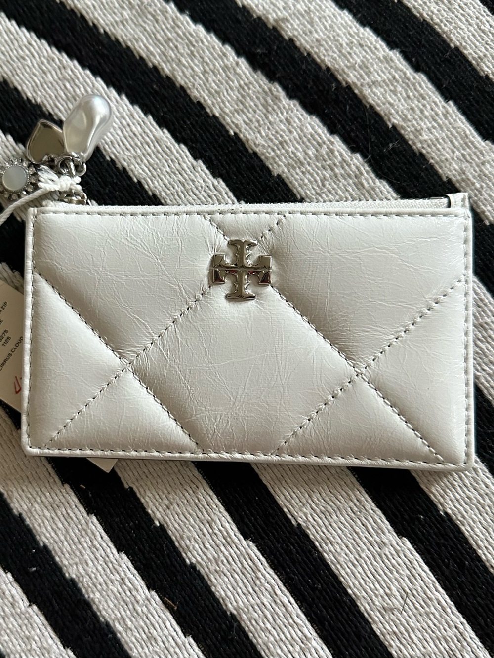 New Tory Burch Cirrus Cloud Quilted Leather Card Case - White